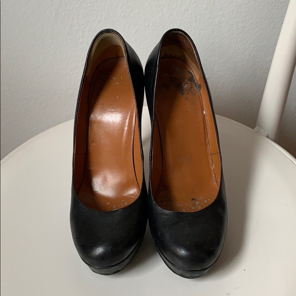 Gucci leather pumps